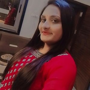 Meet your Posher, Divya